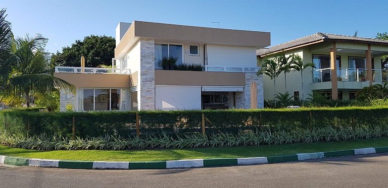 Casa Luxo em Guarajuba | 5 Suítes | Piscina Privativa | Cond